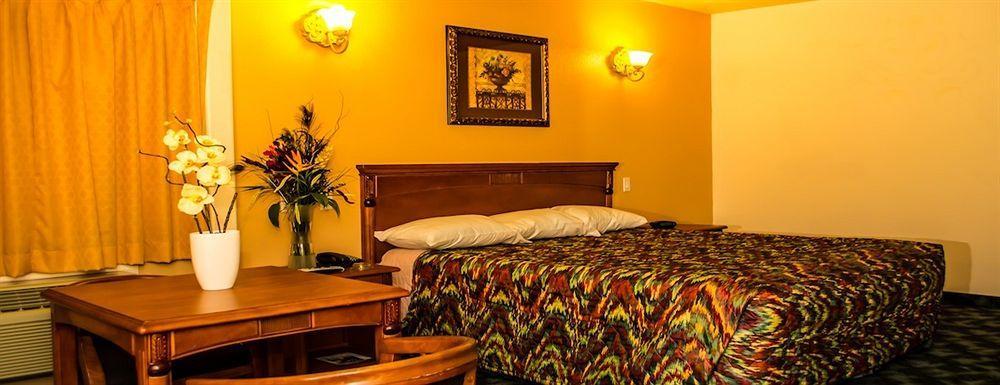 Sunset Motel Помона Экстерьер фото