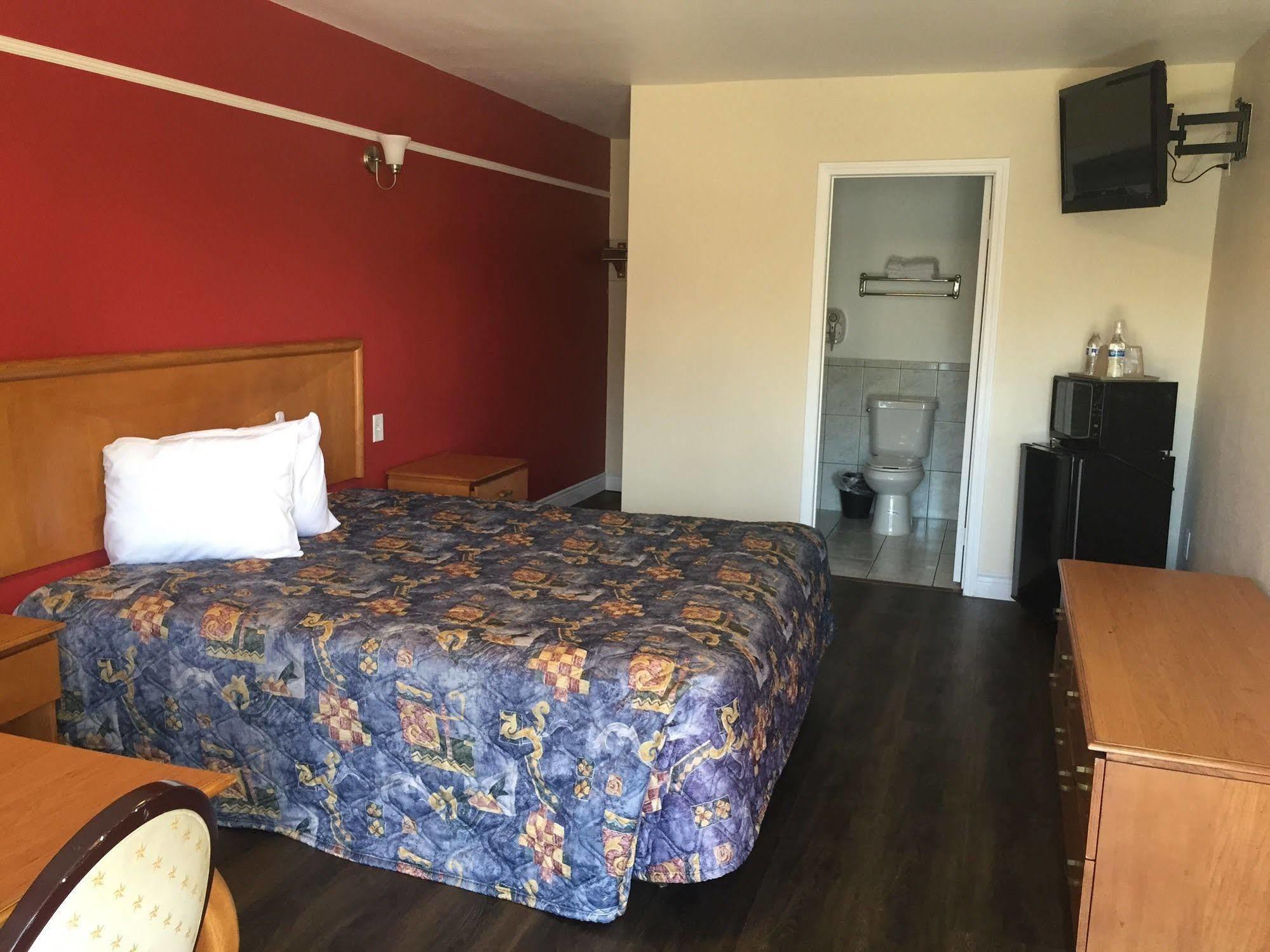 Sunset Motel Помона Экстерьер фото