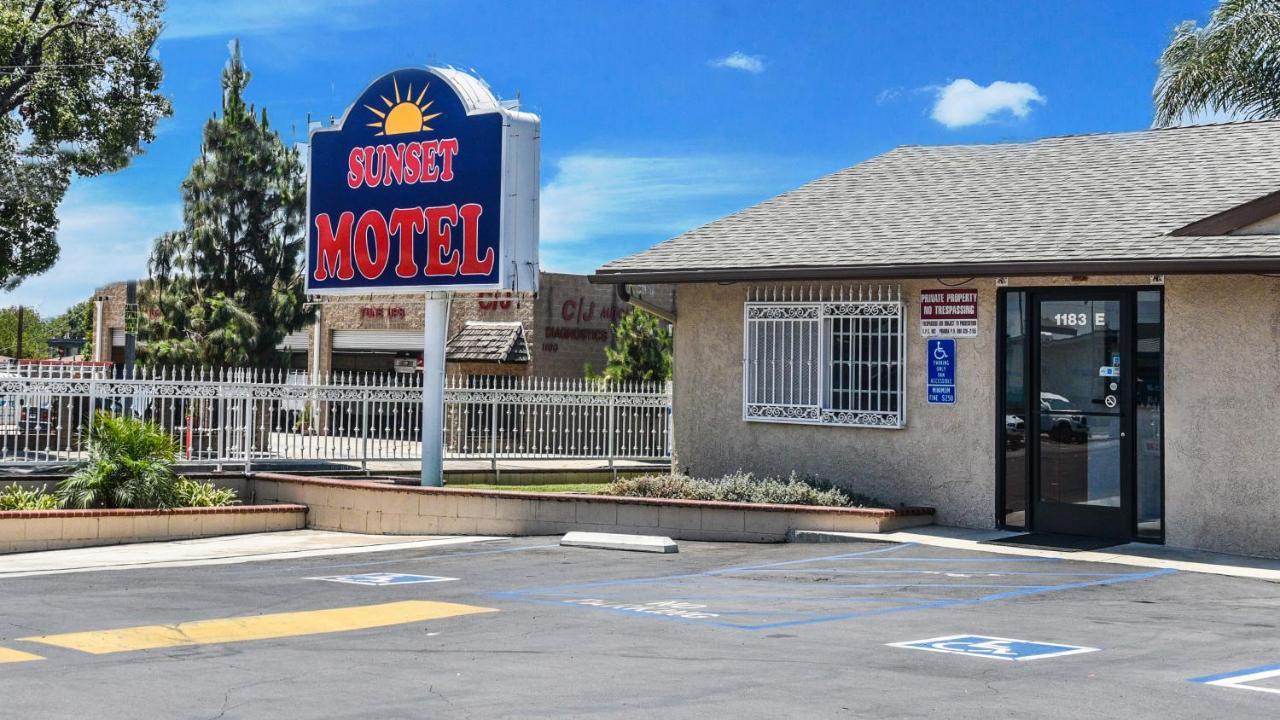 Sunset Motel Помона Экстерьер фото