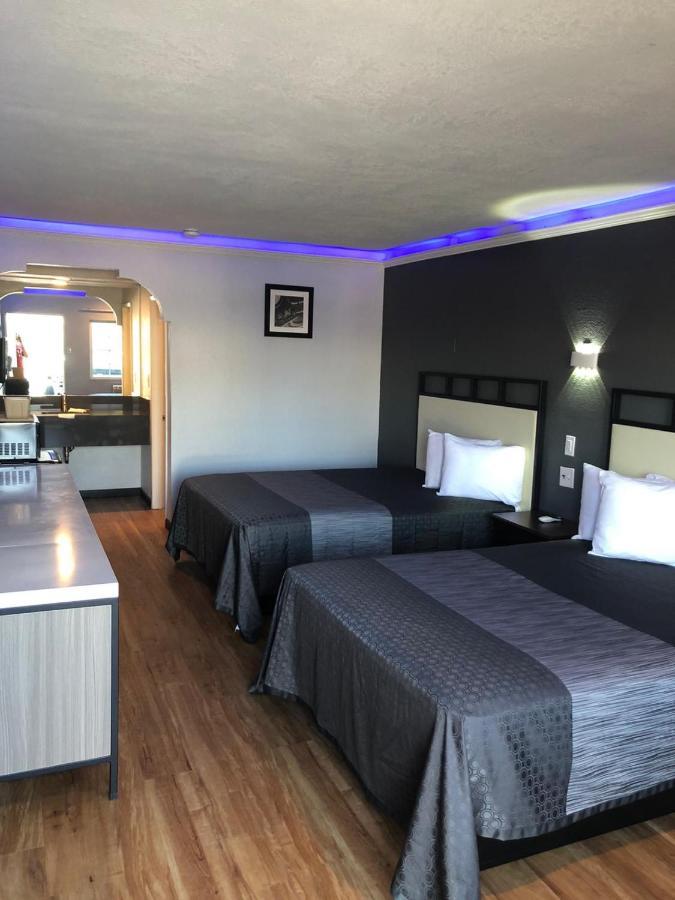 Sunset Motel Помона Экстерьер фото