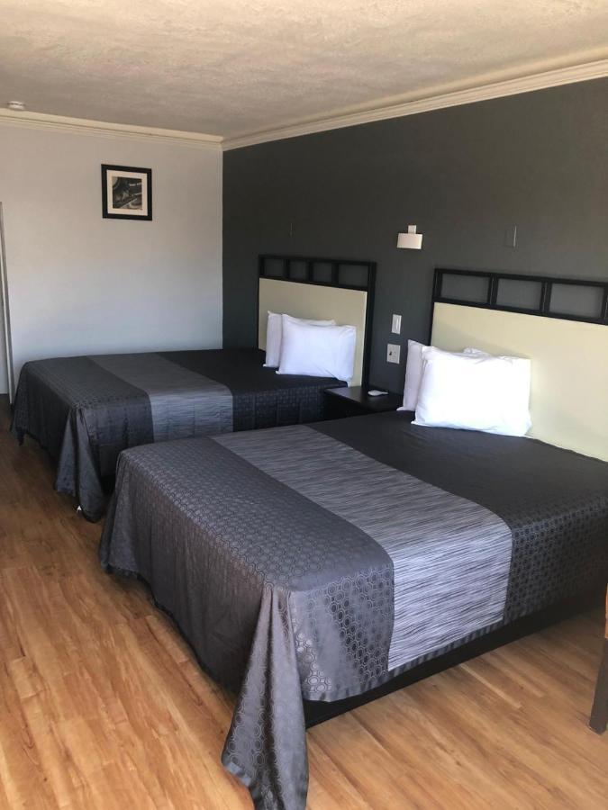 Sunset Motel Помона Экстерьер фото