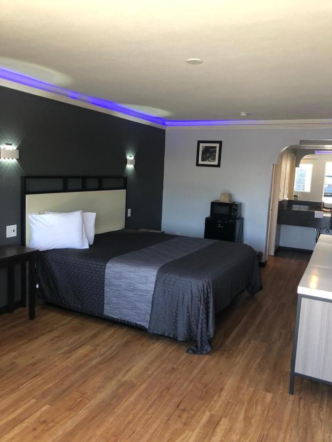 Sunset Motel Помона Экстерьер фото