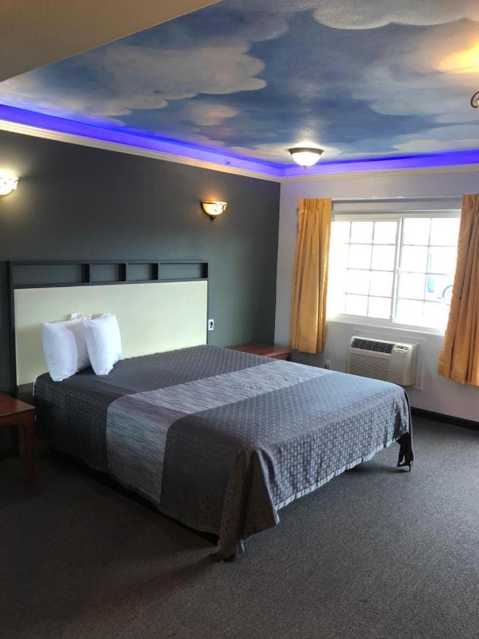 Sunset Motel Помона Экстерьер фото