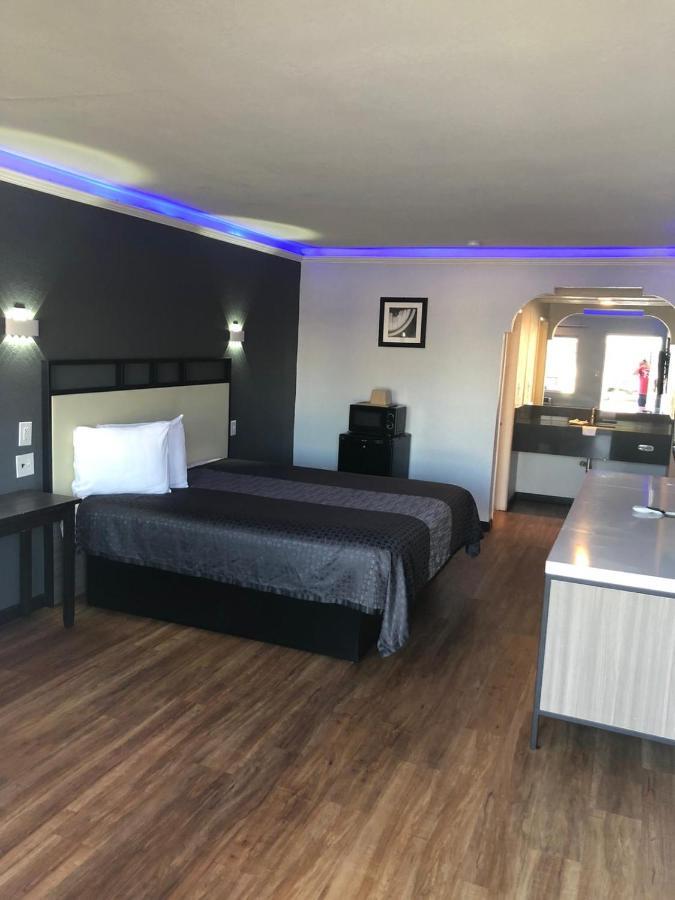 Sunset Motel Помона Экстерьер фото